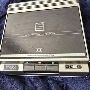 Vintage Gemini RW3500 Automatic 2-Way VHS Rewinder Working Condition